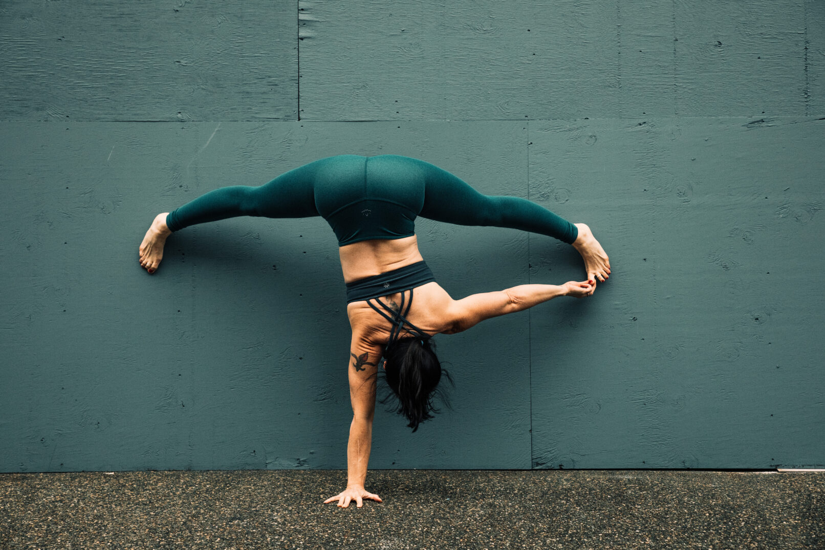 Yoga Seattle Tacoma Portrait Photoshoot Lara Erick Ramirez R4S