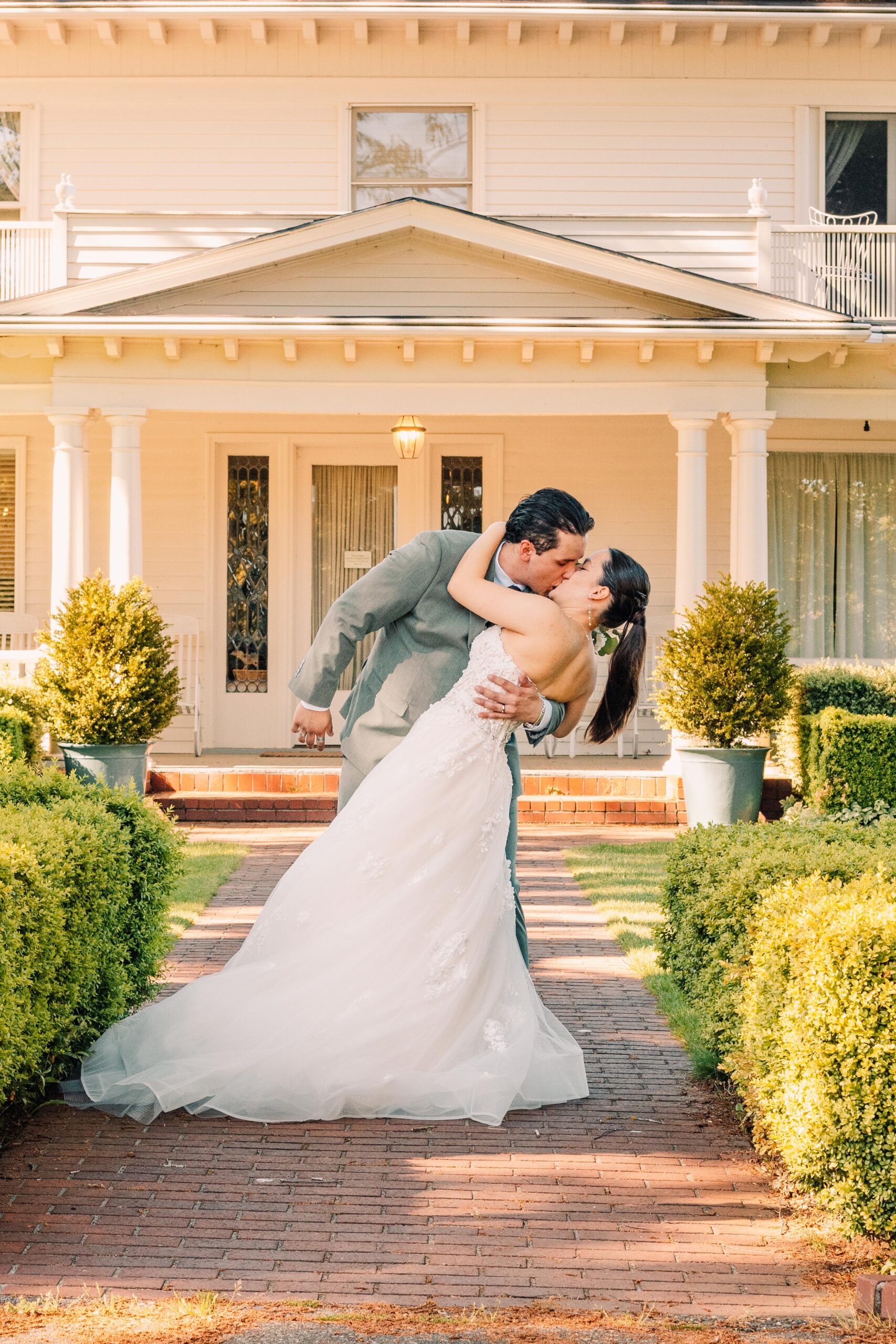 Wedding Latino Hispanic Seattle Spring Summer